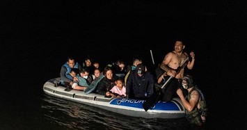 Di dân vẫn vượt sông vào Mỹ giữa đêm tối bất chấp hiểm nguy 
