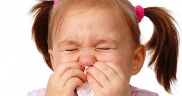 Giao mùa thu đông, cha mẹ cẩn thận với 6 bệnh hô hấp tấn công trẻ