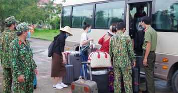 Gần 150 người trở về từ Singapore hoàn thành cách ly tại Sóc Trăng