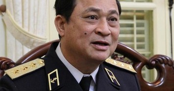 Cựu Thứ trưởng Bộ Quốc phòng Nguyễn Văn Hiến cùng Út 'trọc' hầu toà