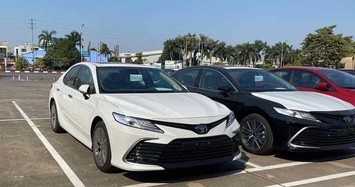 Toyota Camry 2022 cập bến tại Việt Nam, giá bán có thể tăng mạnh 