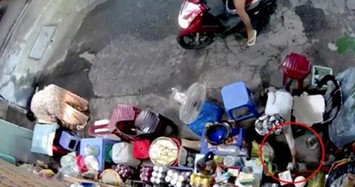 Khởi tố bắt tạm giam với người phụ nữ chở theo trẻ nhỏ dàn cảnh trộm tiền của cụ bà bán tạp hóa ở Sài Gòn