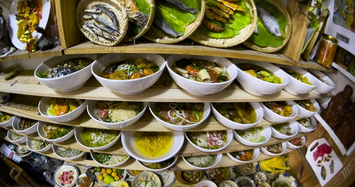 Video: Bộ sưu tập hàng trăm món ăn Việt được tạo hình từ đất sét