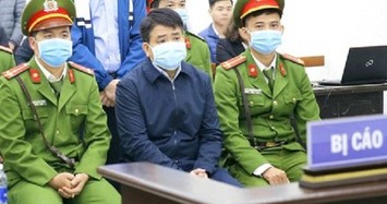 Thẩm phán bắt tay ông Nguyễn Đức Chung: 'Ông Chung giơ tay, nếu tôi không bắt mọi người sẽ nghĩ gì?'