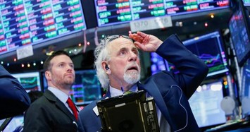 Dow Jones chứng kiến phiên tồi tệ nhất trong năm khi mất hơn 1.000 điểm