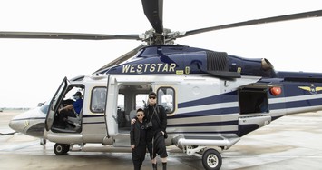 Nhà thiết kế Đỗ Mạnh Cường đưa con trai đi chơi bằng trực thăng
