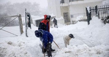 Hy Lạp chìm trong mùa đông lạnh giá khi tuyết rơi dày kỷ lục