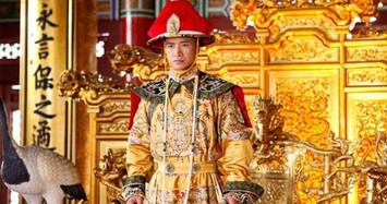 Vua Khang Hy truyền ngôi cho Ung Chính đặc biệt như nào?