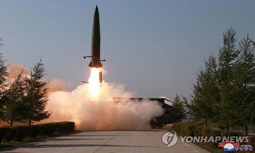 Triều Tiên vừa phóng hai quả tên lửa ra biển Nhật Bản?