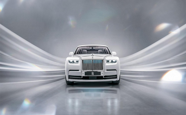 Cận cảnh xe xa xỉ Rolls-Royce Phantom 2023 