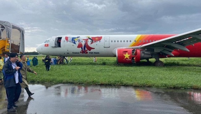 165 chuyến bay của Vietnam Airlines Group bị ảnh hưởng sau sự cố máy bay VietJet lệch đường băng