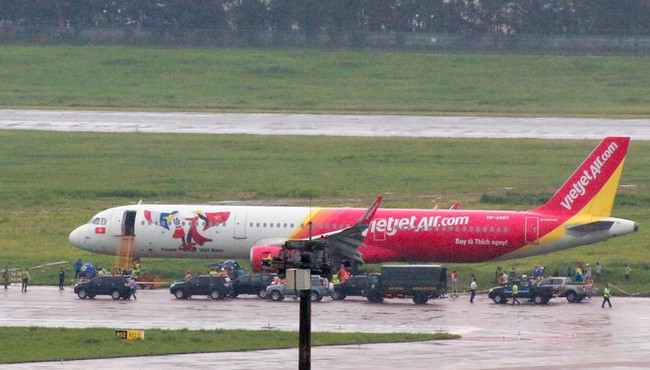 Vì sao sự cố báy may VietJet tại Tân Sơn Nhất gây thiệt hại nặng cho ngành hàng không?