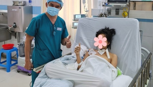 Cô gái bị ung thư di căn trong tình thế 'ngàn cân treo sợi tóc' may mắn được các bác sĩ bệnh viện Từ Dũ cứu sống