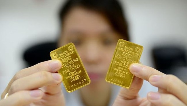 Giá vàng hôm nay tăng gần 100.000 đồng/lượng