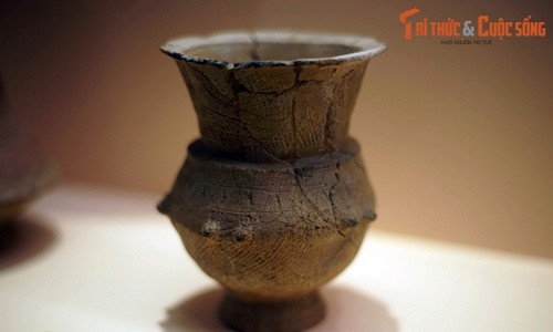 Cận cảnh loạt đồ gốm 2.500 tuổi quý hiếm ở miền Trung 