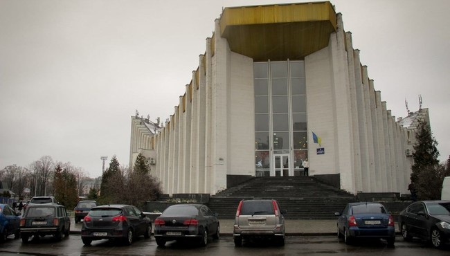 Những tòa nhà thời Xô-viết có kiến trúc độc lạ ở Kiev thu hút mọi ánh nhìn