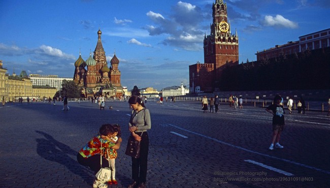 Thành phố Moscow năm 1998 đầy sắc màu qua loạt ảnh quý