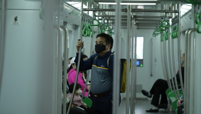 Tàu đường sắt Cát Linh - Hà Đông vắng khách ngày đầu tuần