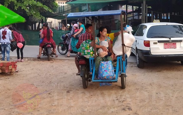 Cuộc sống bên trong thành phố Yangon sau lệnh thiết quân luật