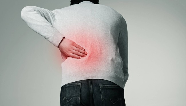 3 triệu chứng đau thắt lưng là dấu hiệu của bệnh ung thư