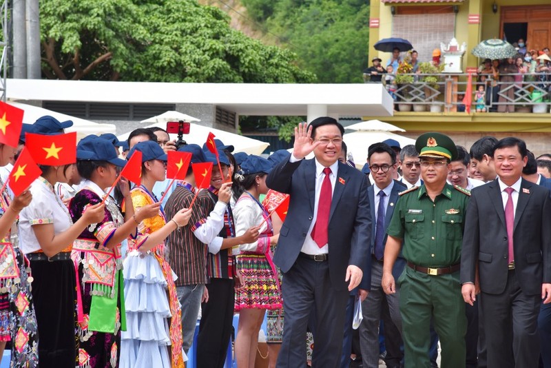Trungnam Group khanh thanh va ban giao Truong THPT Ky Son trong ngay khai giang nam hoc moi-Hinh-2
