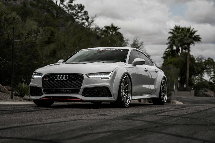 Can canh xe sang Audi RS7 do than rong rao ban hon 23 ty