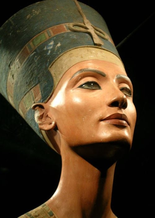 Xon xao vu tim thay xac uop nu hoang Nefertiti-Hinh-7