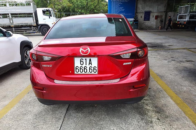 Chu xe Mazda3 boc trung bien so cuc dep ngu quy 6-Hinh-2