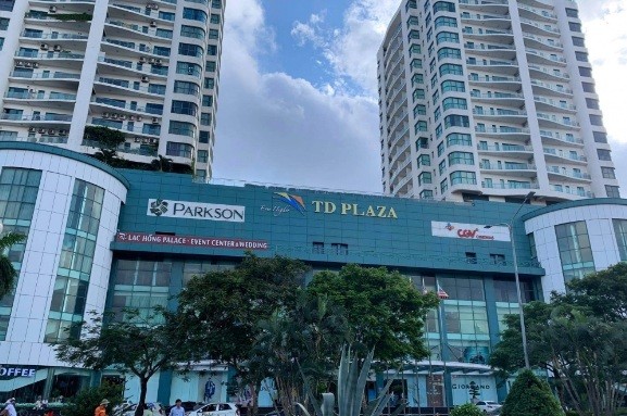 Biet gi ve Cong ty Thuy Duong chi 10 trieu dola mua Parkson TD Plaza?