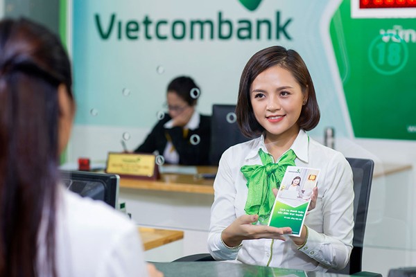 Vietcombank chot quyen tra co tuc tien mat va co phieu ty le 39,6%