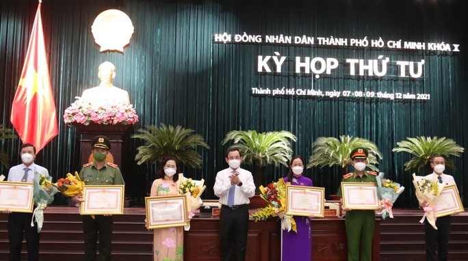 Ong Nguyen Van Nen: TP HCM da chiu ton that rat nang ne!-Hinh-2