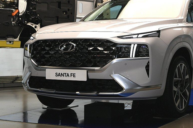 Hyundai SantaFe sap co ban 6 cho, de doa “dong huong” Kia Sorento-Hinh-4
