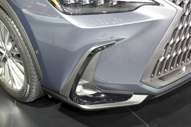 Can canh xe hang sang Lexus NX 400h+ 2022 chay 100 km chi ton gan 5 lit xang-Hinh-5