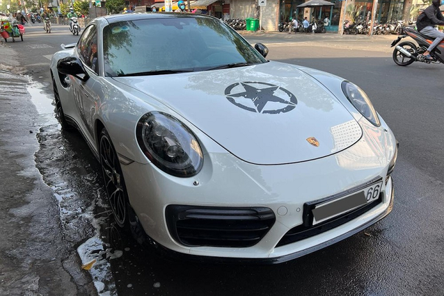 Can canh Porsche 911 Turbo cua dai gia Dang Le Nguyen Vu-Hinh-3