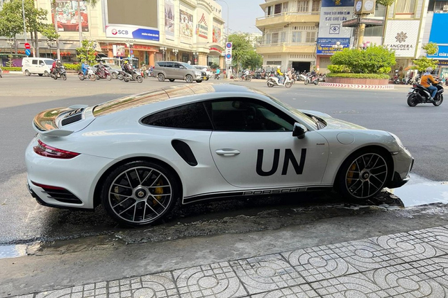 Can canh Porsche 911 Turbo cua dai gia Dang Le Nguyen Vu-Hinh-5