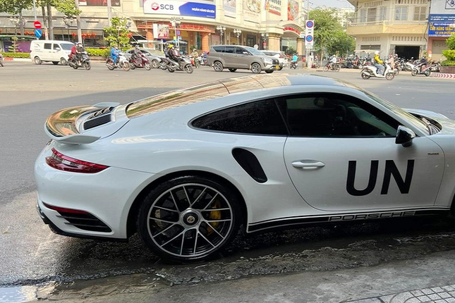 Can canh Porsche 911 Turbo cua dai gia Dang Le Nguyen Vu-Hinh-6