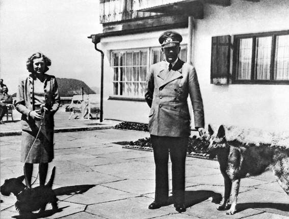 Vi sao nguoi tinh Eva Braun tu sat cung Hitler o ham ngam?-Hinh-6