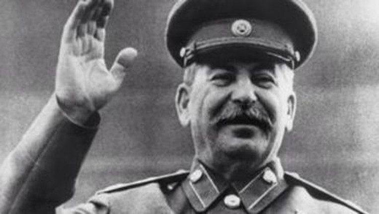 Ten cua nha lanh dao Stalin duoc dat cho nhung vu khi huyen thoai cua Lien Xo